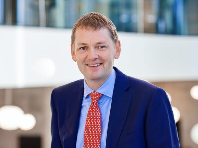 Rolf Solgård - Head of Asset Management Sales Rolf Solgård