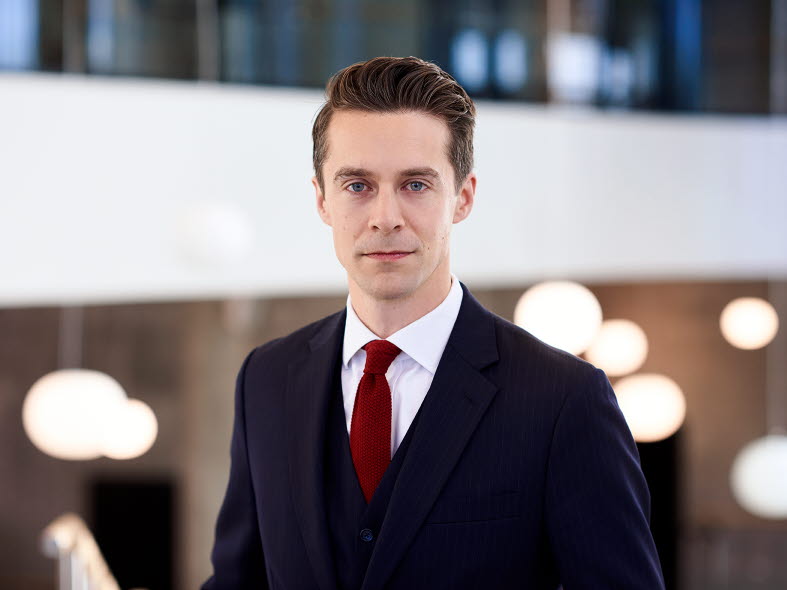 Erik Hallengren - Head of Investment Management Erik Hallengren